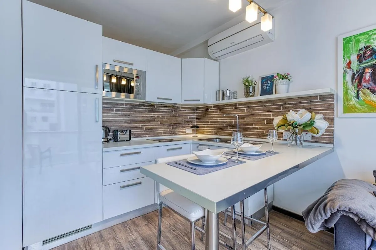 Διαμέρισμα Stylish 1Bedroom Studio In The Heart Of St Julians 202 Saint Julian's